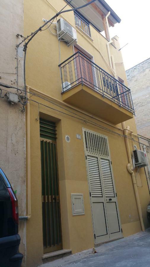 Piazza Repubblica Appartament Alcamo Bagian luar foto