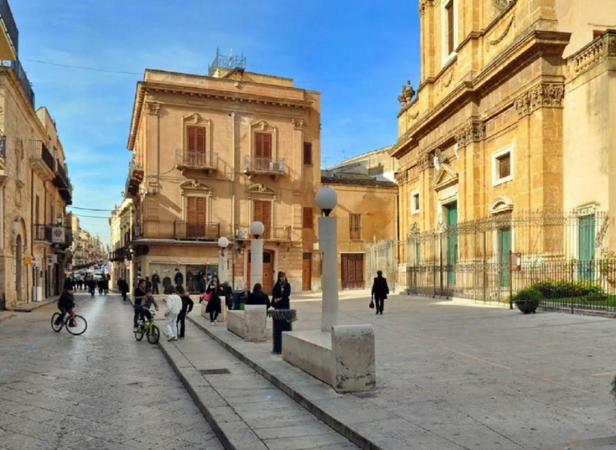 Piazza Repubblica Appartament Alcamo Bagian luar foto